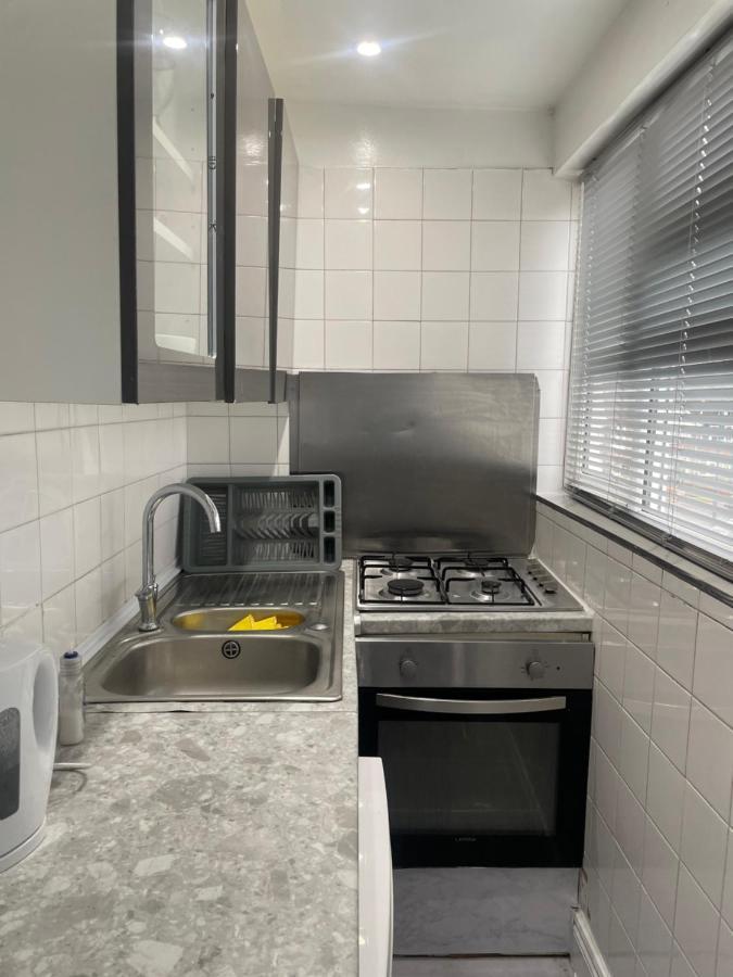 Newly Renovated Studio In Acton London Exteriör bild